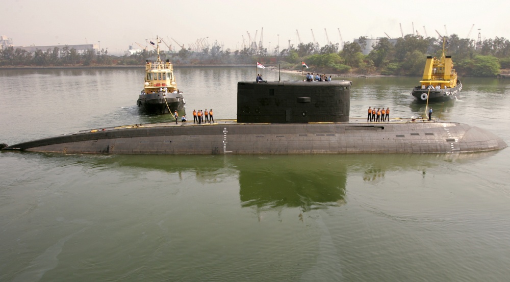 В Индии затонула подводная лодка, найдены первые погибшие