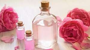 Косметическая розовая вода: достоинства и назначение