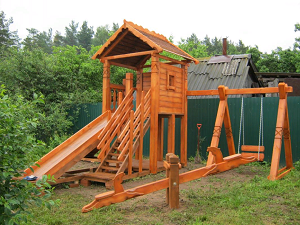 Установка детского игрового комплекса на даче