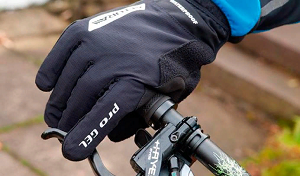 Основные разновидности и выбор велосипедных перчаток