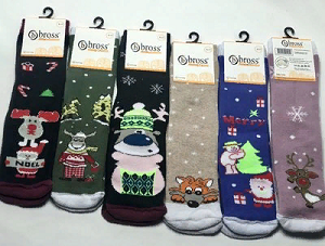 Интересный подарок на новый год: новогодние носки