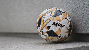 Не пропустите шанс улучшить игру: где купить футбольные мячи Mitre по лучше ...